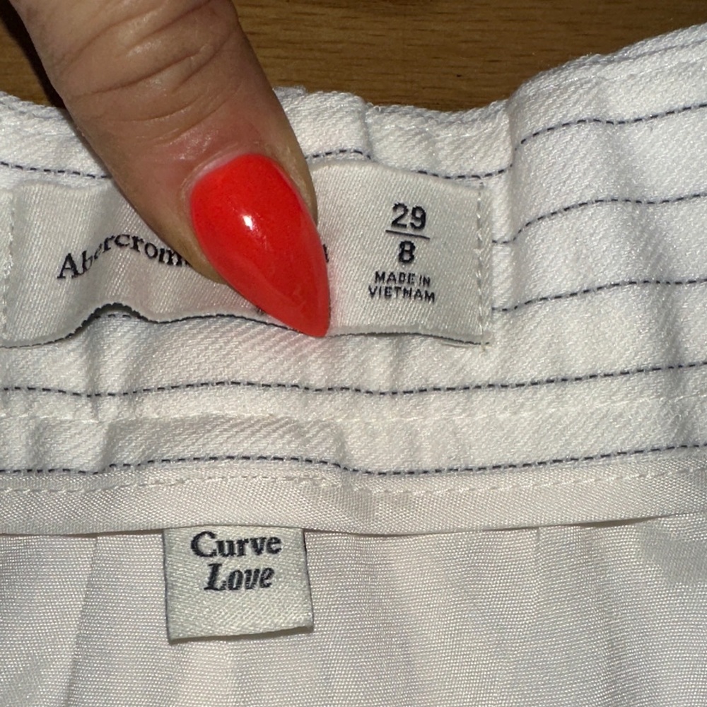 Abercrombie & Fitch White Pinstripe High Waist Women's Shorts - Picture 6 of 10